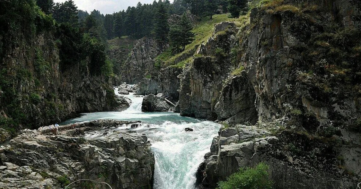 Aharbal Waterfall in kashmir